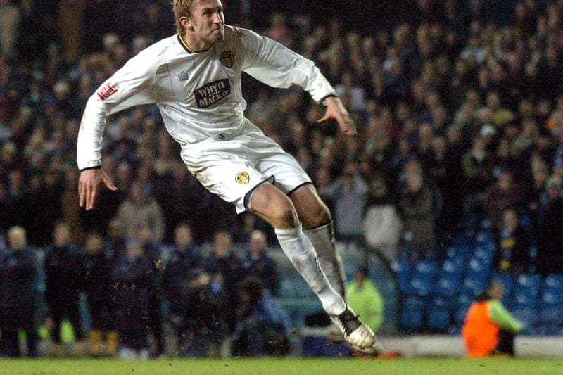 Wigan twice took the lead in the FA Cup third round replay but David Healy found a reply both times. With the tie sent to a shootout, though, Healy’s spot-kick was the wrong side of the crossbar, which was then rattled by Rob Hulse to confirm United’s exit. 