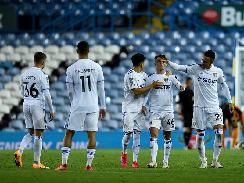Gjanni Alioski and Jamie Shackleton missed penalties as a protracted shoot-out ended in defeat for Leeds, as the Tigers progressed to the third round of the League Cup.