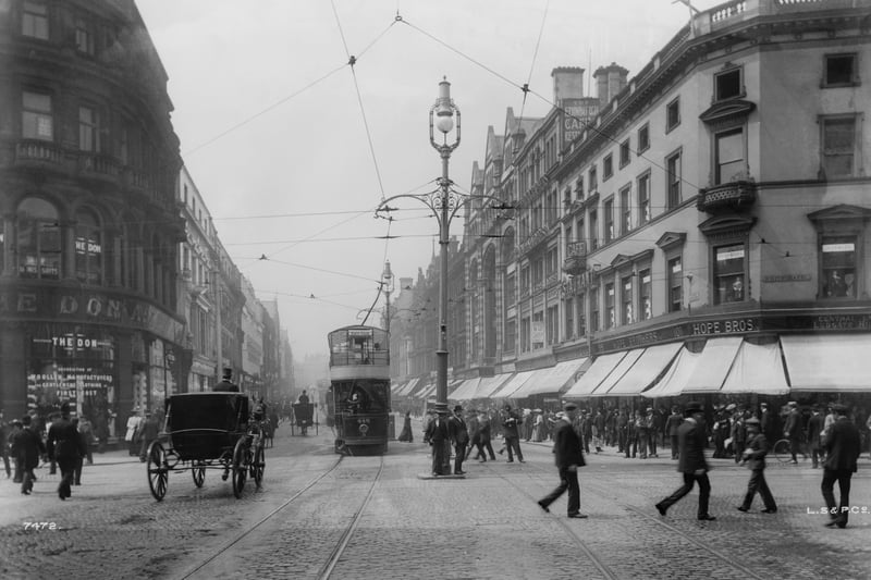 An electric tram on Lord Street, circa 1900. (Photo by London Stereoscopic Company/Hulton Archive/Getty Images)