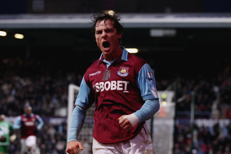 Speaking recently to the Claret and Blue Podcast, former manager Martin O’Neill claimed he almost signed Scott Parker as a replacement for Gareth Barry in 2010. No deal materialised, though, and the midfielder stayed at West Ham.