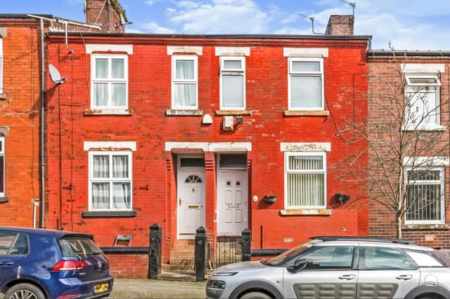 Located in the popular area of Moston, the property is situated in a quiet cul-de-sac with walking distance to Moston Vale