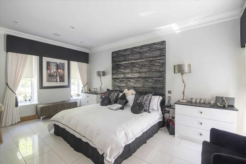 A light and modern bedroom in the Coachmans House 