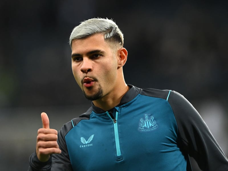 Grew into the game after a fairly sloppy start by his high standards. Kept play flowing in the second half as Newcastle made their possession count.