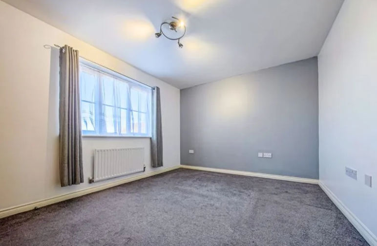 This room offers great potential and is big enough to put your own stamp