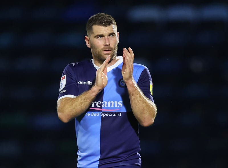Sam Vokes has played for Burnley, Stoke and Leeds in the past. In the summer, the 33-year-old’s contract at Wycombe Wanderers will expire, leaving him a free agent. 