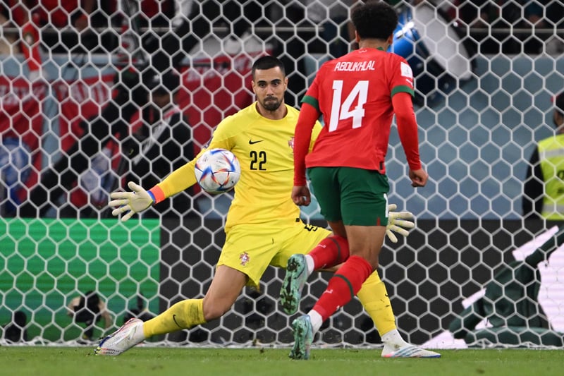Well this is a surprise! Nick Pope has been demoted to number two as Eddie Howe hands over £65m to sign Porto and Portugal keeper Diogo Costa.