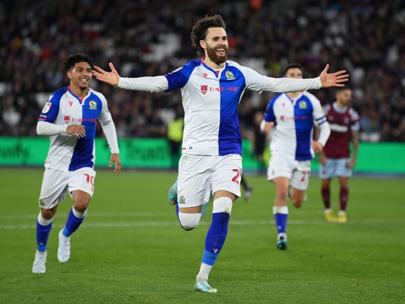 Leeds have a 16/1 chance of bringing in Chile’s greatest export before the January window slams shut, according to SkyBet.