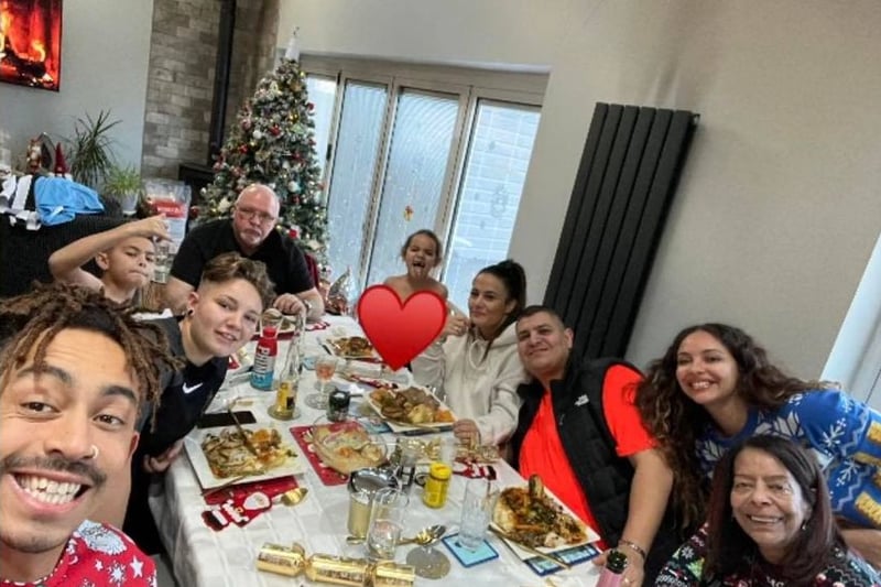 Little Mix’s Jade Thirlwall sat down for a Christmas dinner wearing a Greggs Christmas jumper. She was joined by her whole family including mam Norma, brother Karl, boyfriend Jordan and other close relatives.