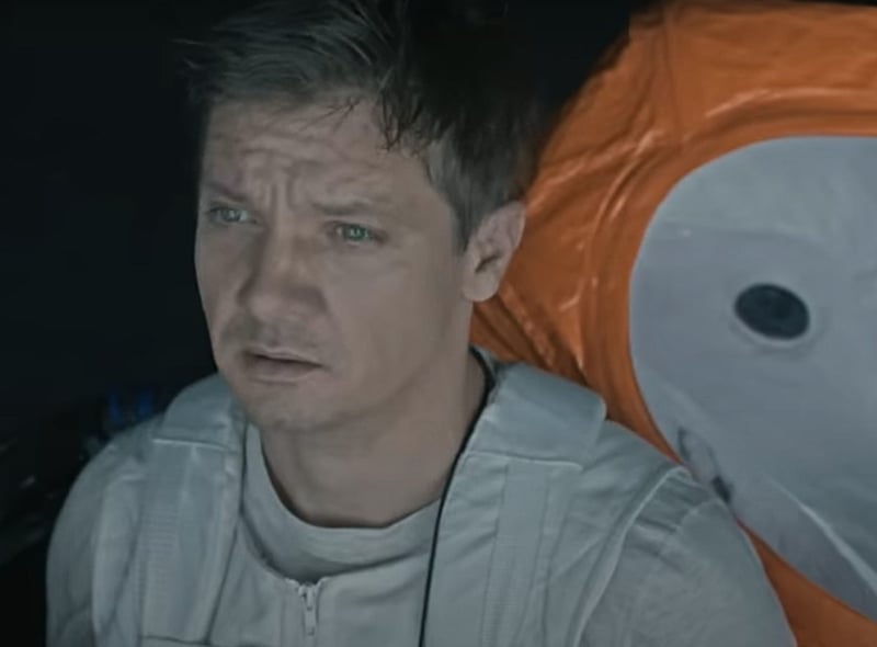 Arrival is a science fiction drama film directed by Denis Villeneuve, who has been recently hailed for his work on the 2021 film Dune. Renner plays physicist Ian Donnelly alongside Amy Adams' linguist Louise Banks in this evocative alien flick.