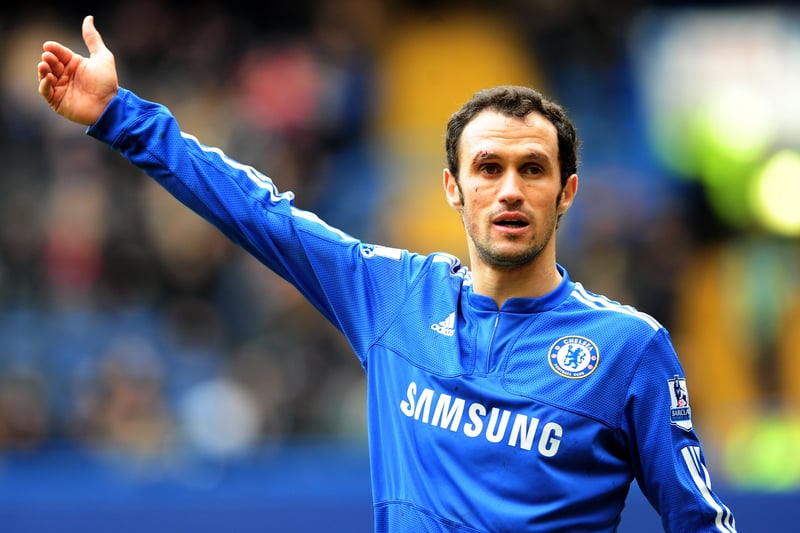 Despite the three Premier League titles and five domestic cups he won at Chelsea, Carvalho was often cast under John Terry’s shadow. The Portuguese was a brilliant defender who won so much during his career.