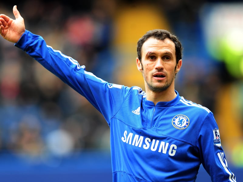 Despite the three Premier League titles and five domestic cups he won at Chelsea, Carvalho was often cast under John Terry’s shadow. The Portuguese was a brilliant defender who won so much during his career.