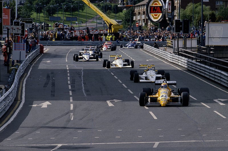 Roberto Moreno drives thje #42 Bromley Motorsport Reynard 88D Cosworth during the FIA International F3000 Championship Halfords Birmingham Superprix race on 29th August 1988 on the streets of Birmingham, Great Britain. (Photo by Pascal Rondeau/Getty Images)
