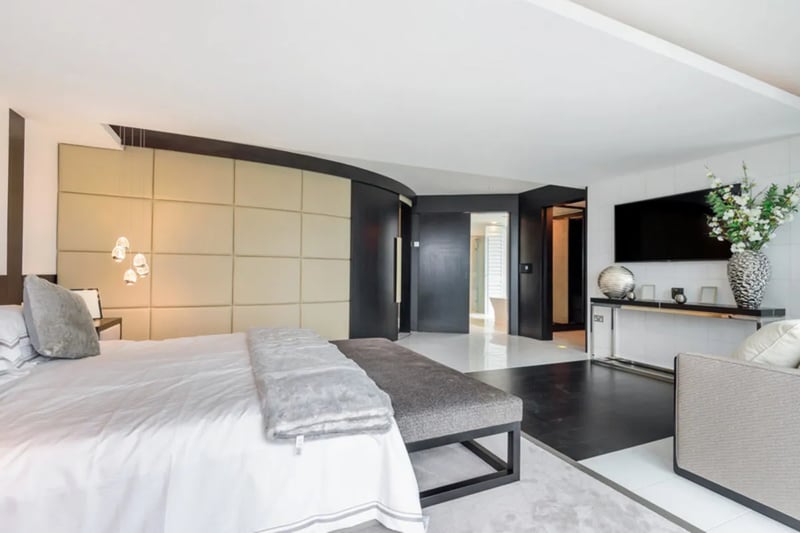 A double bedroom with an en-suite.