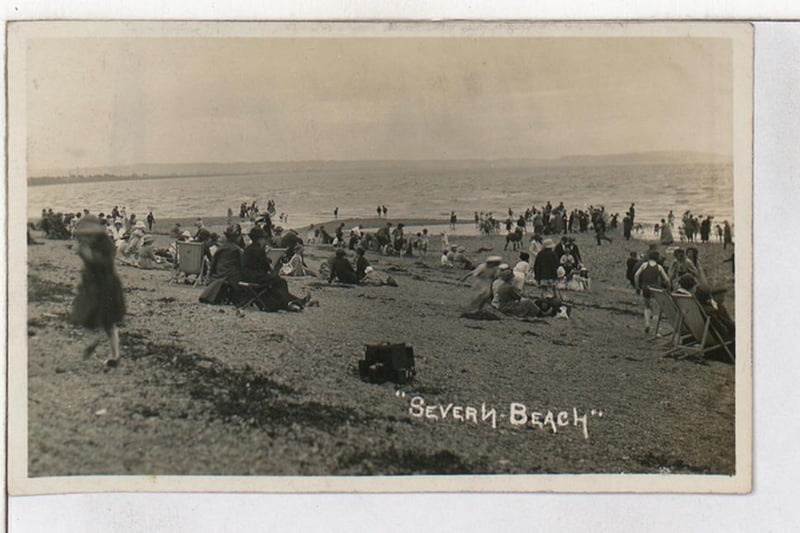 Hundreds pack the beach