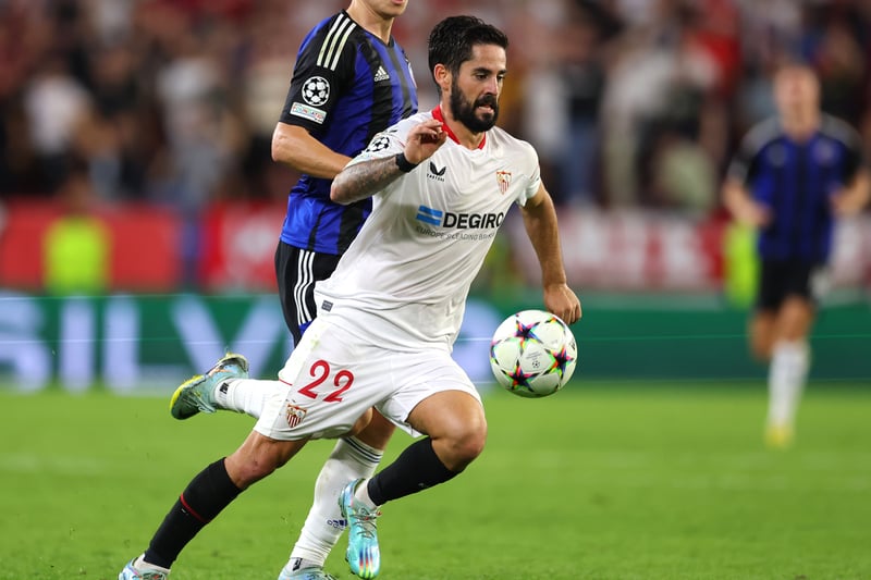 Just bear with us on this one; Isco has been without a club since December 23 after parting ways with Sevilla. The former Real Madrid star was once considered one of the best technical attacking midfielders around in his prime, but now at 30 years of age he finds himself searching for a destination in which to re-invigorate his stuttering career.

Despite leaving Sevilla, he played 19 times before the World Cup began, netting one goal and laying on three assists on top of that. He would warrant high wages because of his profile, but his creative abilities are something that are currently amiss for Lampard’s side.