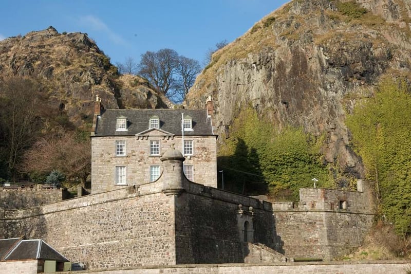 Dumbarton Castle is spectacularly sited on a volcanic rock overlooking the River Clyde. If you can conquer the 500 steps to the top you are in for breathtaking views of the water and surrounding area. It takes just over 30 minutes to get here from Glasgow.