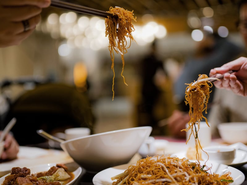 This restaurant has great Hong Kong style options including set menus. Reviewers on Tripadvisor recommend the Milk Tea (Hong Kong Style) and Pineapple Bun. It’s a small restaurant with friendly staff and is definitely worth a visit. Google rating - 4.4 Location - Bath Passage in Chinese Quarter