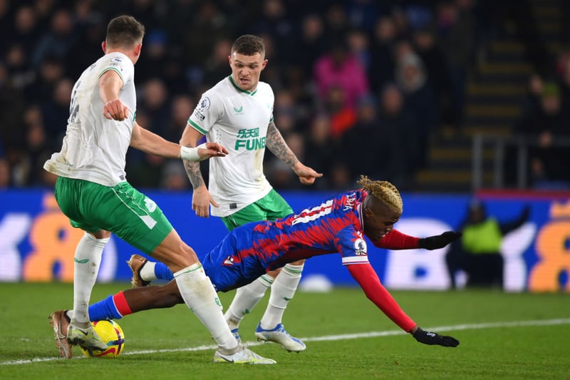 Had plenty of set-piece opportunities which led to Newcastle’s best chances without finding the net. Saw plenty of the ball but couldn’t break Palace down. Booked. 
