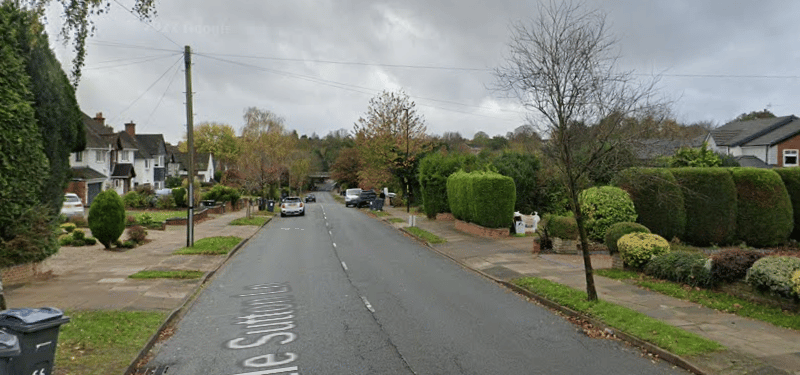 The estimated average annual household income for Little Sutton and Roughley is 54,600 