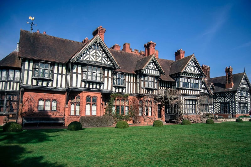 Join in on the world of adventure at Wightwick Manor and Gardens on our Easter trail. Make your way along the trail and find nature-inspired activities for the whole family. The trail takes place between Saturday 1 to Monday 10 April, from 10am to 5pm, with last entry at 4pm, so come along and explore the beautiful gardens of Wightwick.
The price of the trail is £3 per participant and includes a trail map, pencil and, you can choose from either a chocolate egg or a vegan and Free From chocolate egg. Both eggs are made using Rainforest Alliance Certified cocoa. For more details, check their website.
(Photo - Bs0u10e01/Wikimedia Commons)