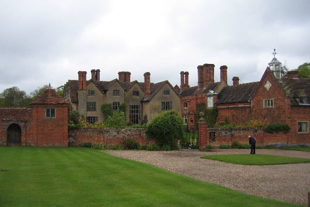The house was built in the 16th century but the interiors were restored between the First and Second World Wars by Graham Baron Ash. It’s a Tudor home containing a collection of 16th-century textiles and furniture. The gardens are also beautiful and renowned for herbaceous borders and a famous collection of yews. (Photo - Wikimedia Commons/Tony Hisgett)