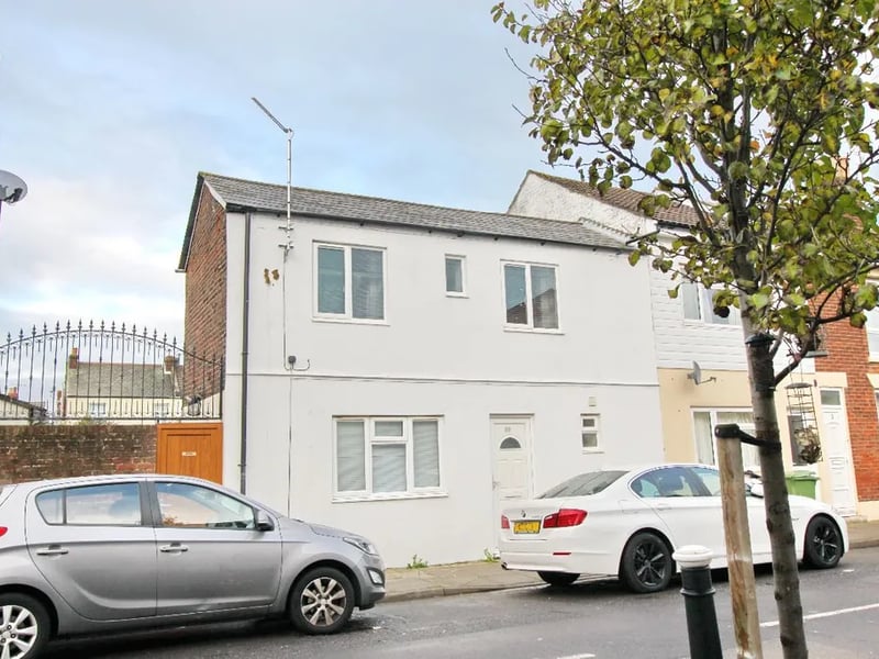 This two bedroom property is located on Winchester Road