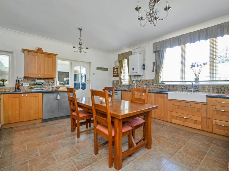 Fitted kitchen