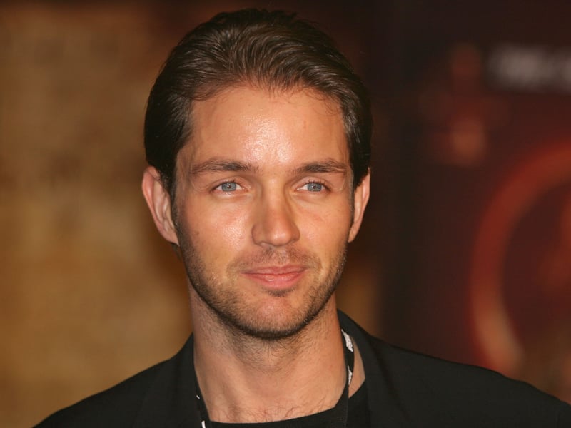 The English-American actor is a famed producer and singer born in West Bromwich. He’s appeared in films such as Black Hawk Down, Helen of Troy and Transformers. He’s also publicly a fan of the Albion.