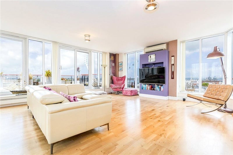 This penthouse is located in Gunwharf Quays