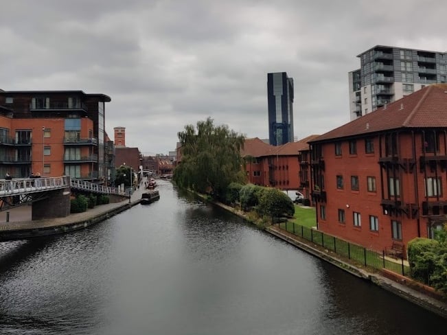 Birmingham has many canals connecting different parts of the city. Walking along the canals during spring is a pleasurable activity and there are multiple restaurants and cafes along it in the city centre. You can just pop into one if it starts raining. 