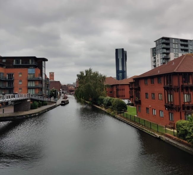 Birmingham has many canals connecting different parts of the city. Walking along the canals during spring is a pleasurable activity and there are multiple restaurants and cafes along it in the city centre. You can just pop into one if it starts raining. 