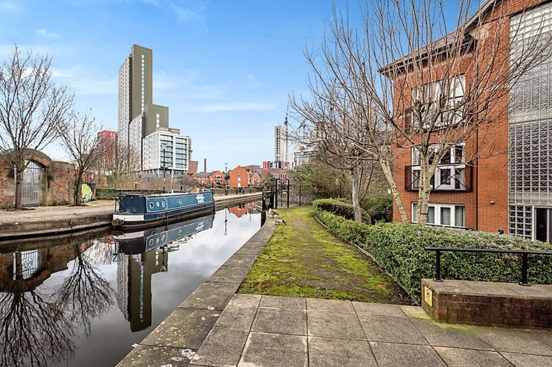8 Wharf Close, Piccadilly Basin, Manchester M1 (Photo: Zoopla)