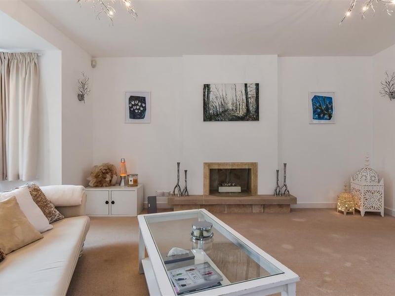 Spacious living room