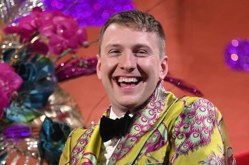 Joe Lycett is one of the UK’s most popular comedians at the moment. Known for his sardonically camp style, whimsical public stunts and elaborate set designs, Lycett has been described as one of Britain’s most popular comedian. 