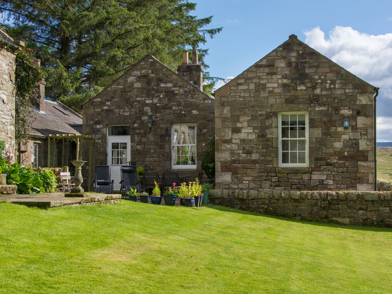Spacious garden area