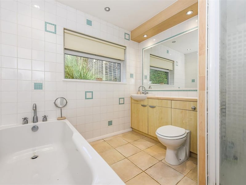 Main bathroom