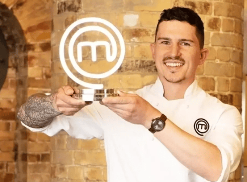 Local chef Stuart Deeley won masterchef in September 2021. Born in Bearwood he attended Bristnall Hall Academy in Oldbury. He recently opened Smoke restaurant At Hampton Manor