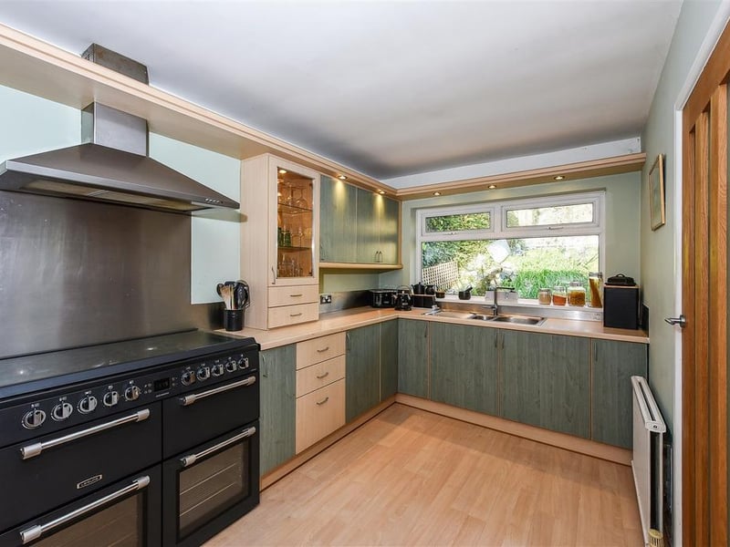 Fitted kitchen