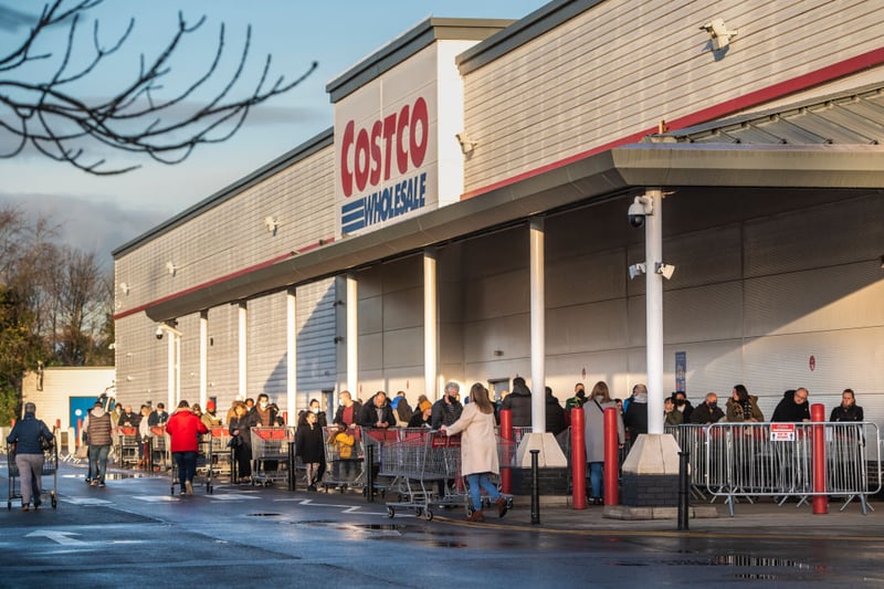 Shoppers queuing to stock up with supplies during the 2020 Christmas holidays outside Costco in Trafford.  (Photo by Anthony Devlin/Getty Images)