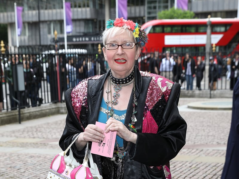 Dean Cooke: "Sue pollard, next table in the restaurant."