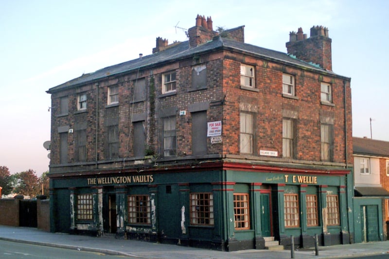The Wellington Vaults was a popular watering hole in Liverpool and was even visited by the King (then Prince). 