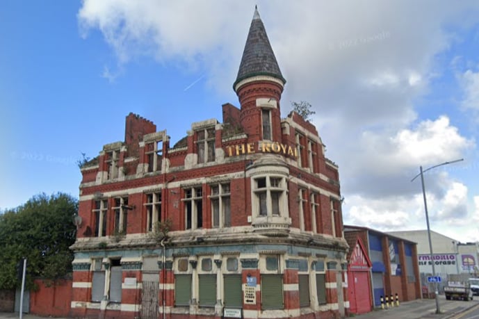 The Royal, on Bankhall Road/Stanley Road is one of many Stanley Road pubs to sadly close, and it is missed by locals. It is truly a beautiful building but is vacant and run down.