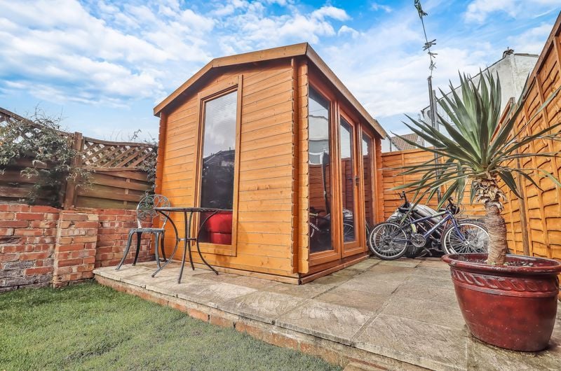The summerhouse