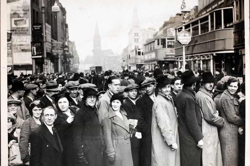 Crowds at a tram terminus in Aldgate, London, during a transport strike. (Photo by Hulton Archive/Getty Images)
