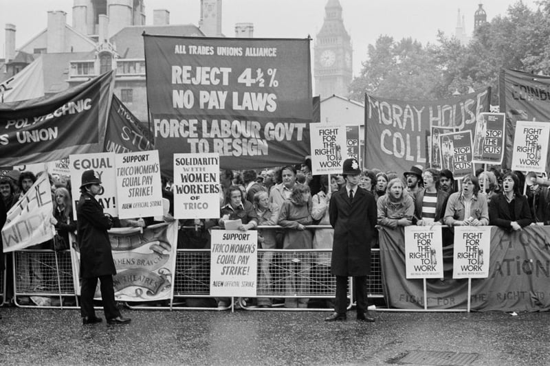 A demonstration outside Central Hall Westminster supporting the Right To Work movement an the Equal Pay Strike at Trico, London, Uk, June, 15, 1976. (Photo by Evening Standard/Hulton Archive/Getty Images)
