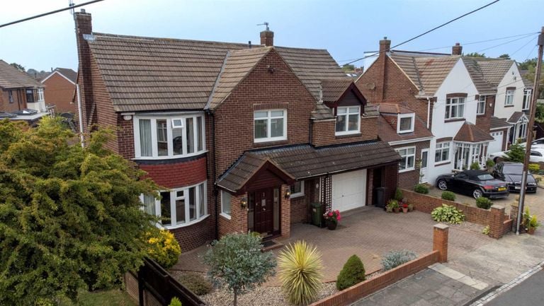 The property is on Woodlands View, Cleadon