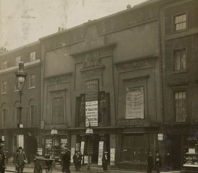 In 1905 the building was demolished and a block of flats with office and retail space was created.