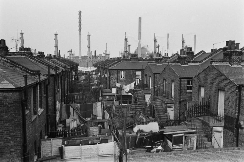 The back yards of Boord Street and Grenfell Street in East Greenwich, with the East Greenwich Gas Works in the background, in April 1973. The area was known as the Greenwich Peninsula or Greenwich Marshes, and later became the site of the Millennium Dome. (Photo by Evening Standard/Hulton Archive/Getty Images)