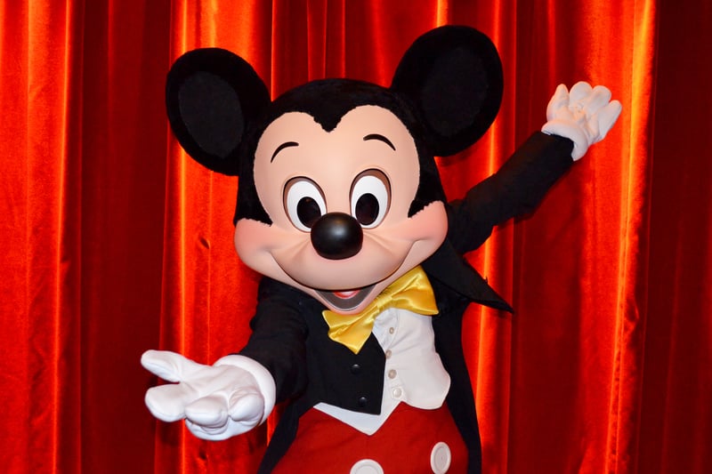 When people think of the iconic Mickey Mouse character they imagine the playful mouse wearing suspenders, but in fact he actually wears a pair of red shorts.