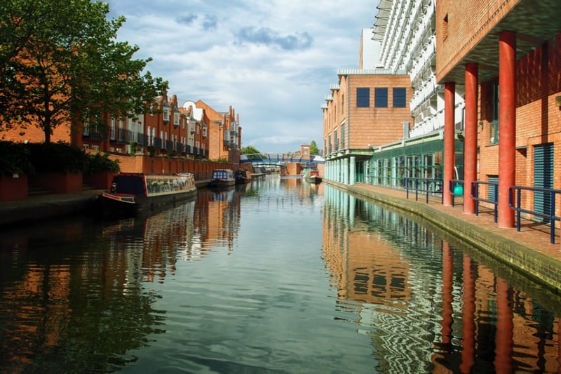 Birmingham is the UK’s second largest city, and one of England’s principal industrial and commercial areas. The city has vibrant and influential grassroots art, music, literary and culinary scenes. It also successfully hosted the 2022 Commonwealth Games.